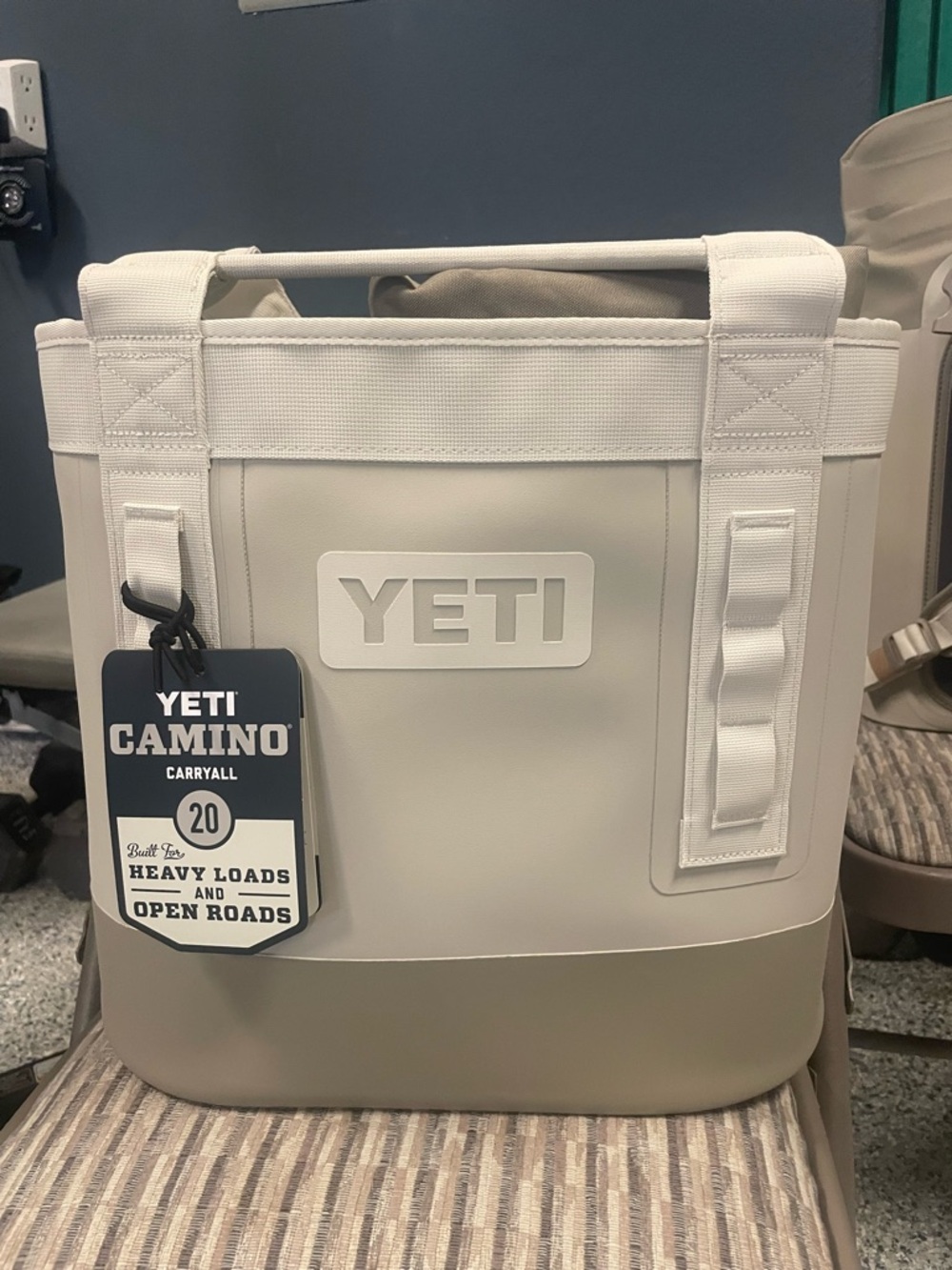 Yeti Camino Carryall 20 – White and Tan Tote